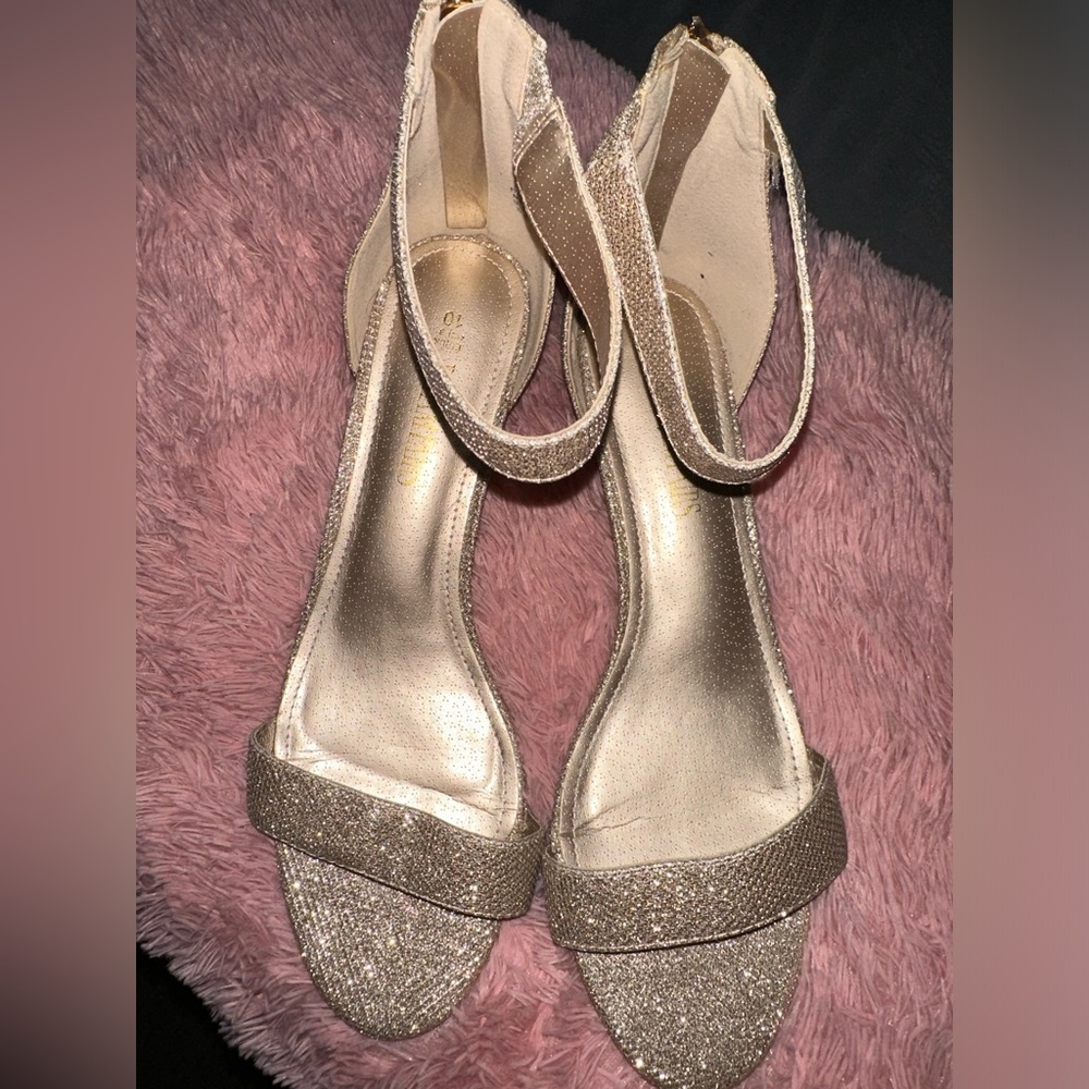 HEELS AMAZON 10 WIDE